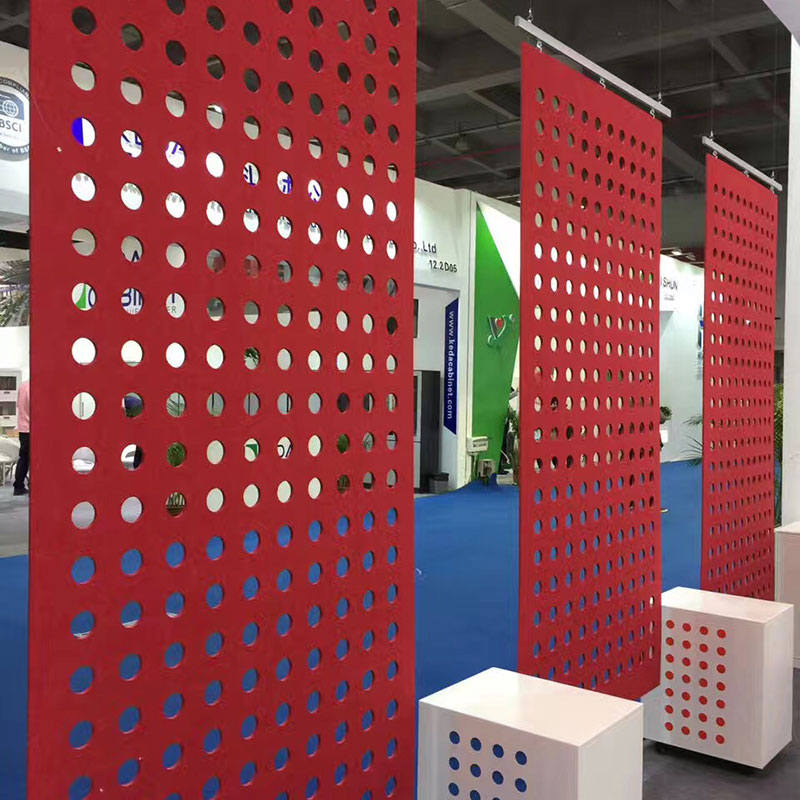 Creating Spatial Elegance: Exploring the Versatility of Suspended Space Dividers