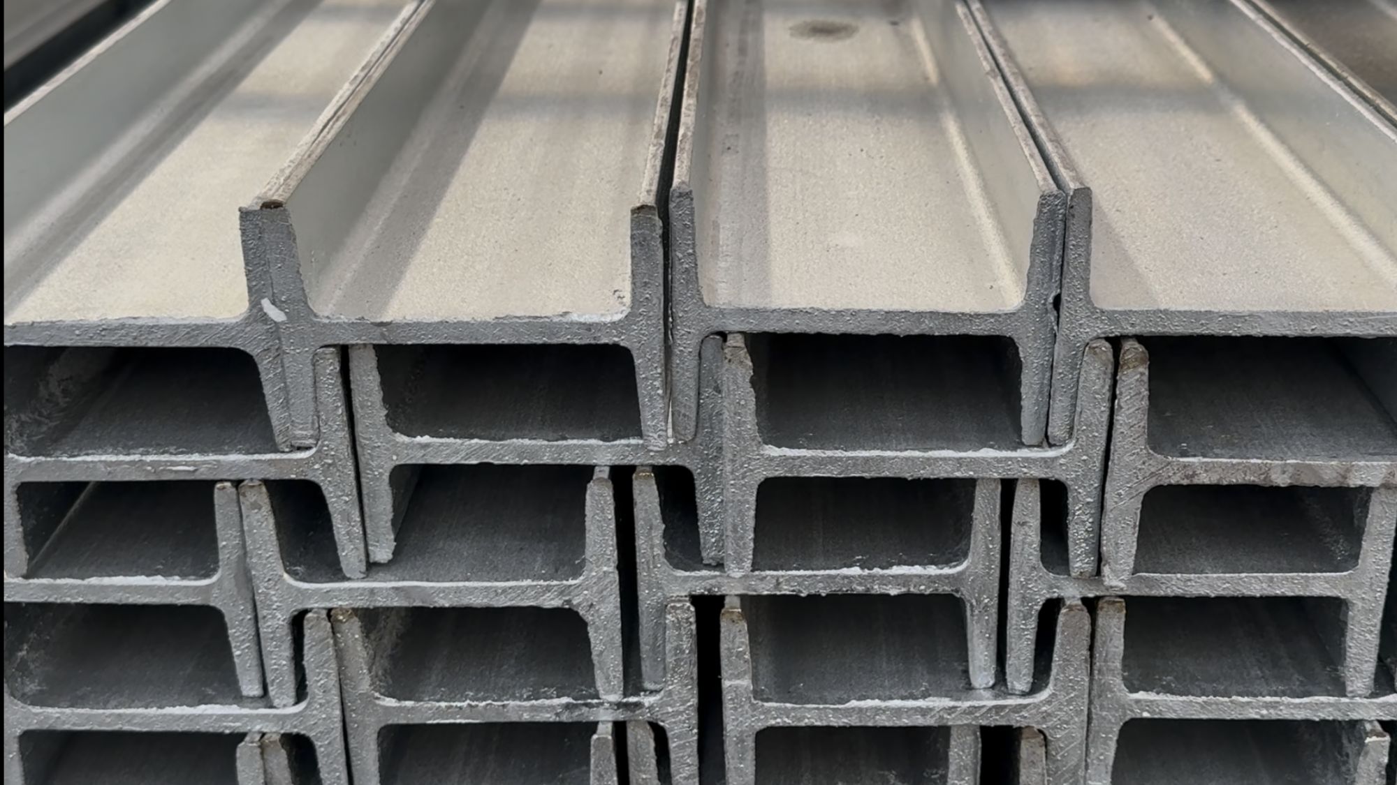 Top Hot-Dip Galvanized I-Beam Factory: Premium Structural Steel Solutions for Durable Construction